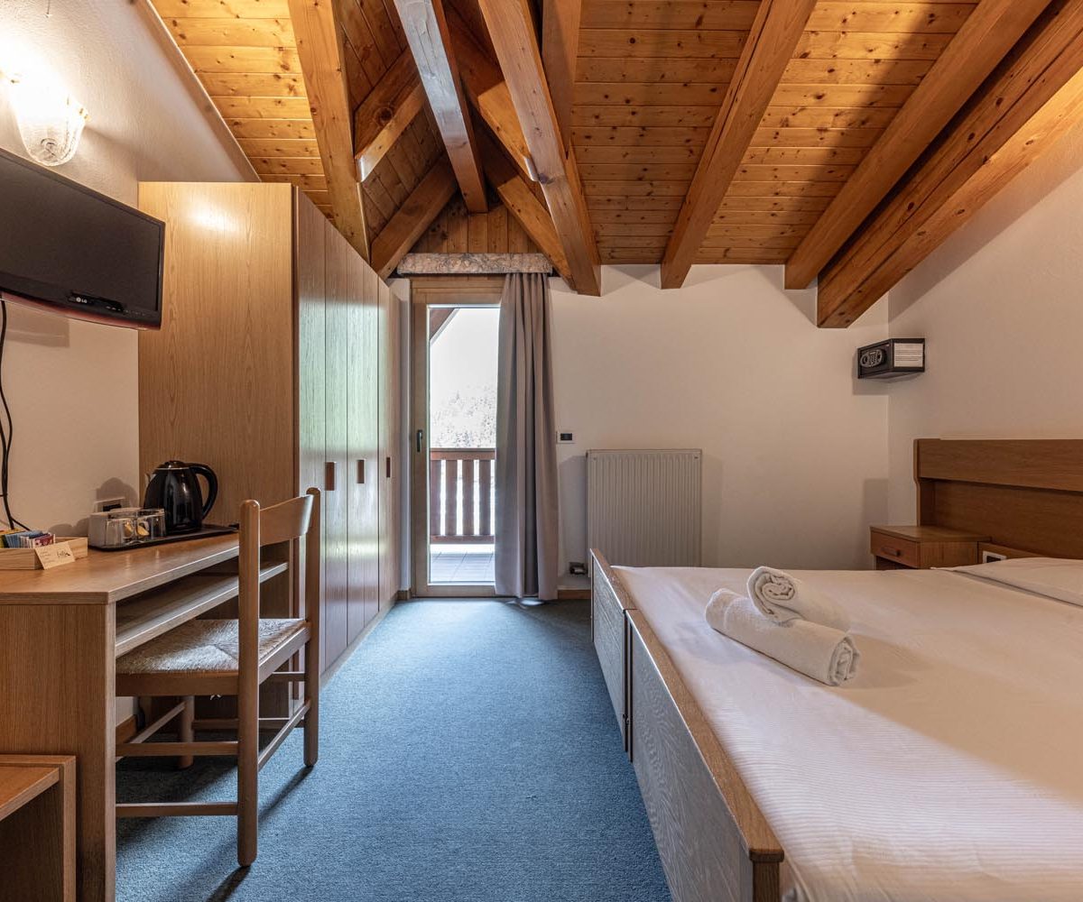 Hotel Laste - foto Dolomites Web2